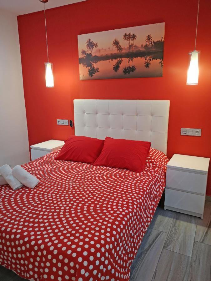Conil Red-Black Apartment 科尼尔-德拉弗龙特拉 外观 照片